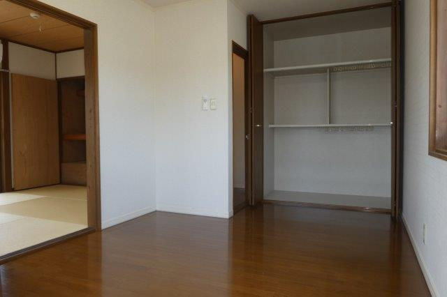 フリージア倉敷の収納|洋室