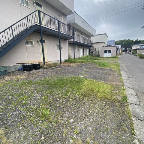 三和アパートの駐車場