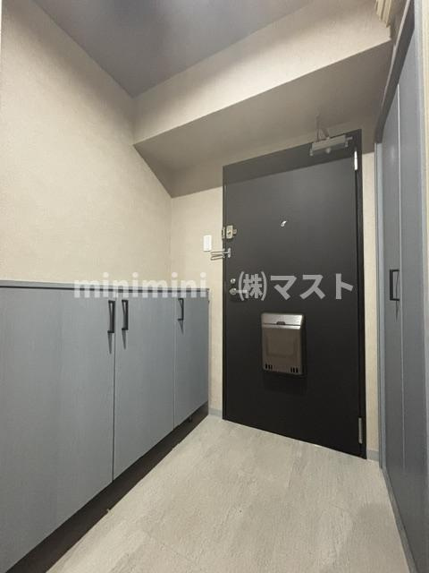 ファミール阿波座の玄関