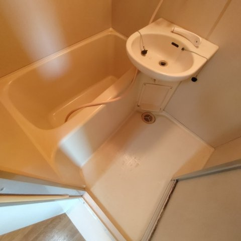 ハイツカーヤの浴室