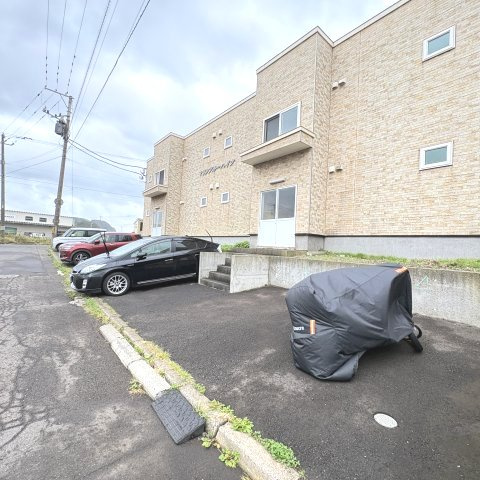 マリンブルーハイツの駐車場