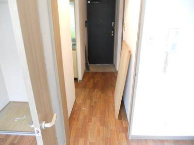 ホライズン衣棚の内装|廊下
