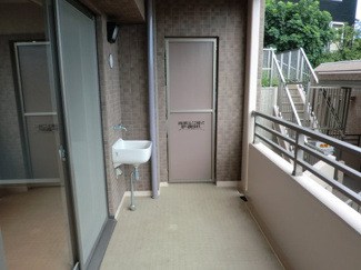 【バルコニー】