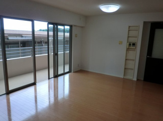 【居間・リビング】