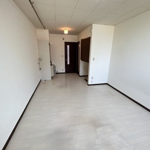 エクセル東和の内装