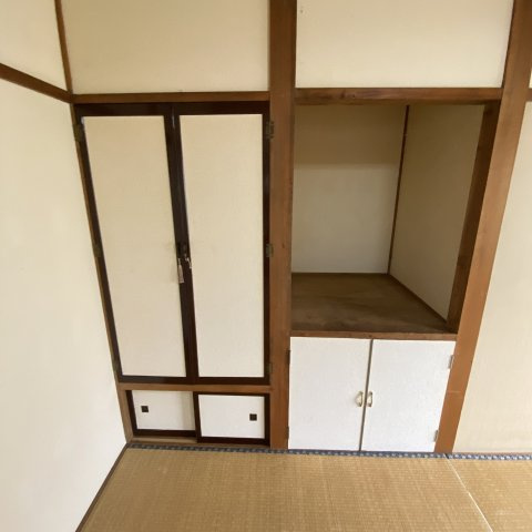 登別市栄町1丁目13-2戸建の収納