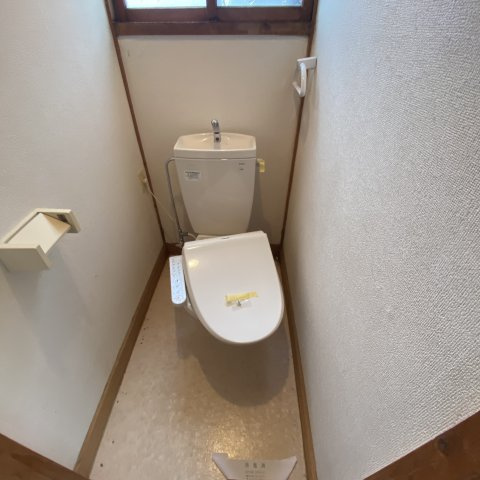 登別市栄町1丁目13-2戸建のトイレ