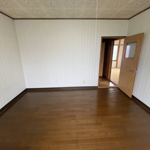 登別市栄町1丁目13-2戸建の内装