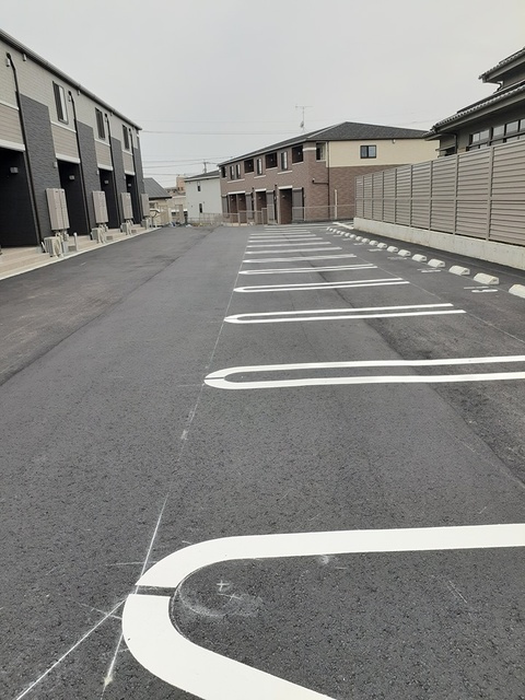 八女市蒲原のアパートの駐車場