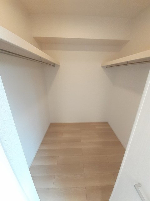 八女市蒲原のアパートの収納