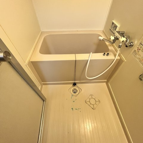 住吉アパートの浴室|お風呂で日々の疲れを落としましょう