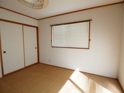 【和室】 | 中古戸建 南向台１丁目 | ゆったりとくつろげる和室です。こたつの季節は重宝しますね。