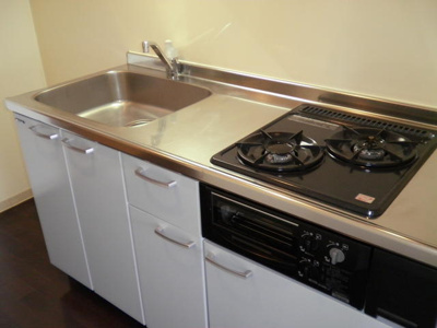 【キッチン】 | コスモス御笠川(コスモスミカサガワ) | 別号室の写真になります。現況優先。