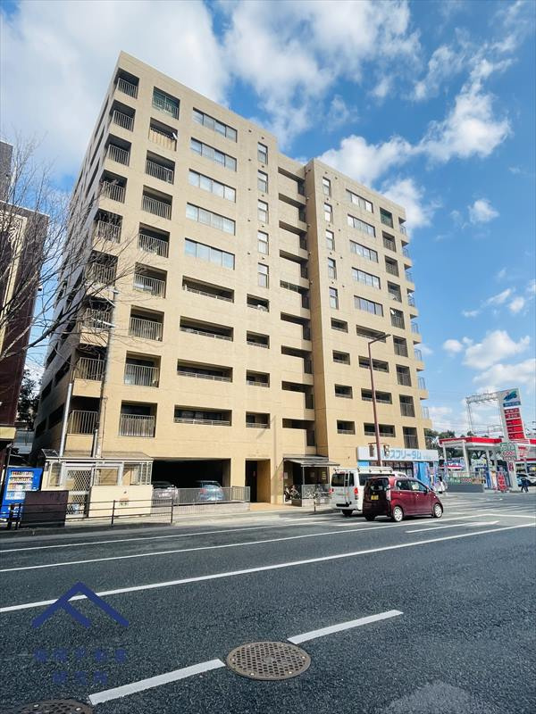 クラウンマンション高宮の外観