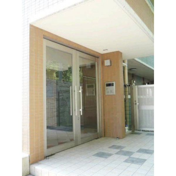 サンライト緑園のエントランス