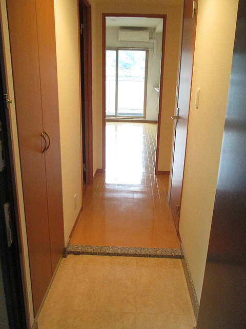 サンライト緑園の玄関