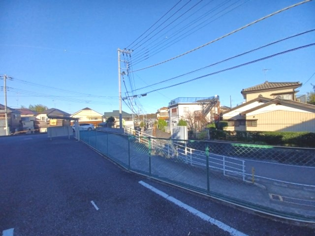 東松山市本町１丁目【ロゼオヒル】 一棟売アパートのその他|前面道路