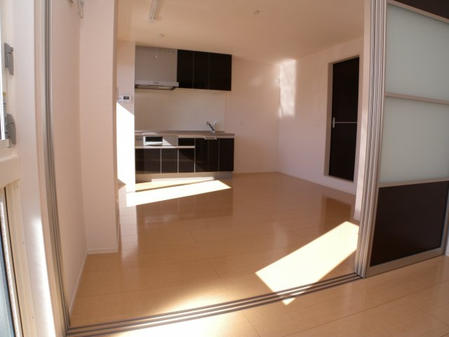 サニーハイツ大村の居間・リビング