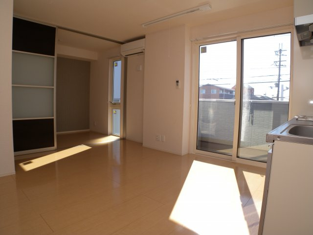 サニーハイツ大村の居間・リビング