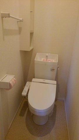 レガーロ　ノースⅡのトイレ|落ち着いた色調のトイレです