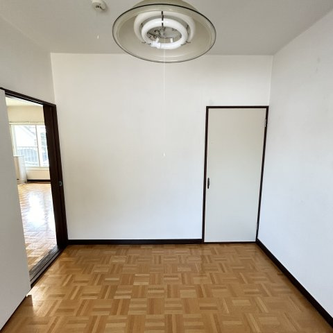 学）サンハイツの居間・リビング