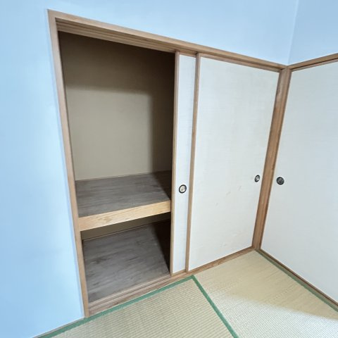 学）サンハイツの収納