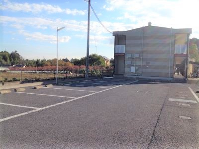 【駐車場】 | レオパレスベルフィオーレ | 画像5