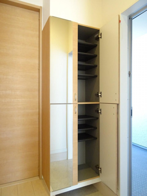 【玄関】 | アルバーノnono七隈 | 別号室の写真になります。現況優先。