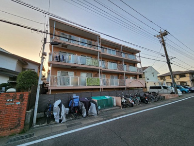 【外観】 | 【売主直売】サングレイス海老名壱番館 | 総戸数35戸、1993年11月築、管理人は日勤勤務につき管理体制良好です♪