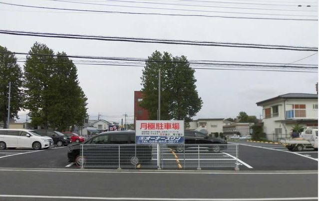 春日駐車場の外観