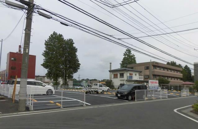 春日駐車場の外観