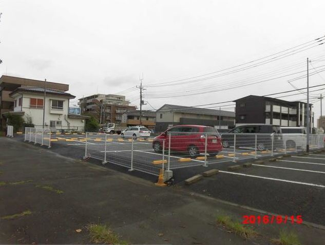 春日駐車場の外観