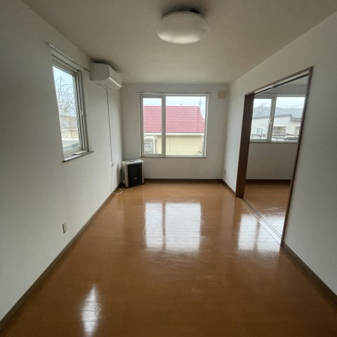 若山ハイツ大谷の居間・リビング