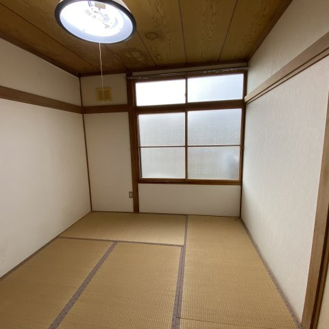 眞島アパートの和室