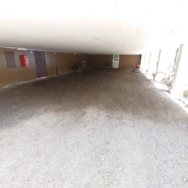 ゴールデンハイツＡの駐車場