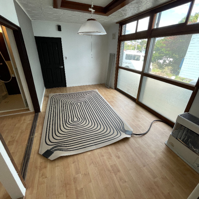 室蘭市柏木町9-10戸建の居間・リビング