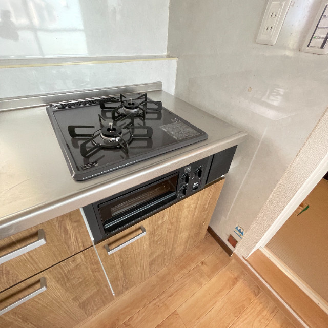 室蘭市柏木町9-10戸建の居間・リビング