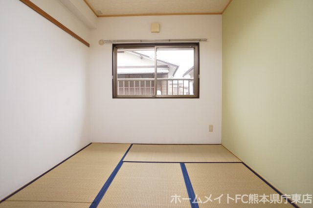 熊本市東区花立６丁目の賃貸マンションの和室