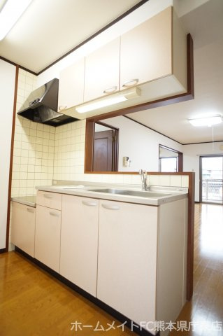 熊本市東区花立６丁目の賃貸マンションのキッチン
