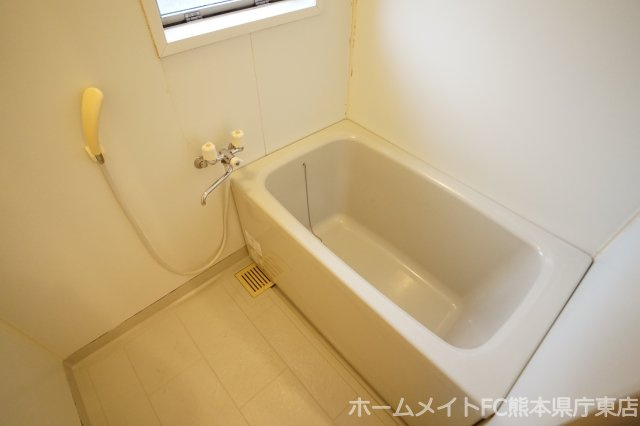 熊本市東区花立６丁目の賃貸マンションの浴室