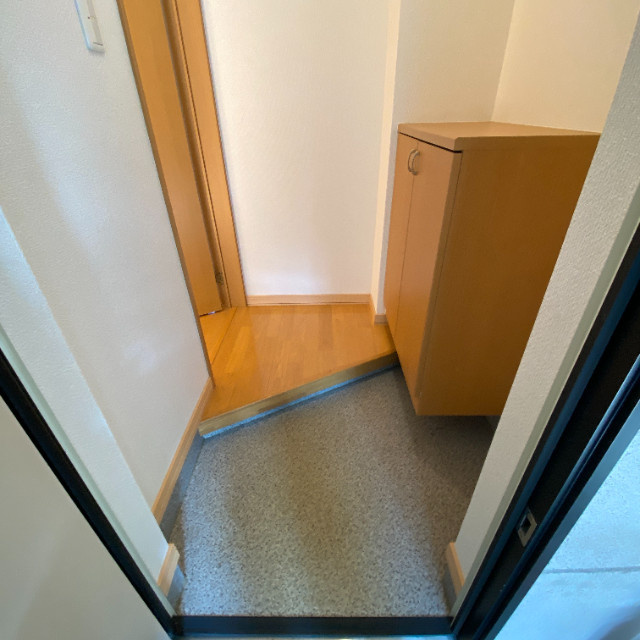 ベルシーヌ港南（蘭西）の玄関