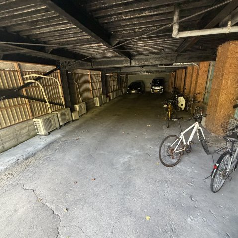ハイツメモリーＡの駐車場
