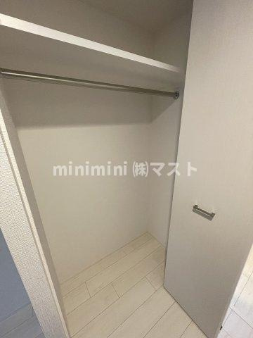 大阪市福島区鷺洲５丁目の賃貸マンションの収納
