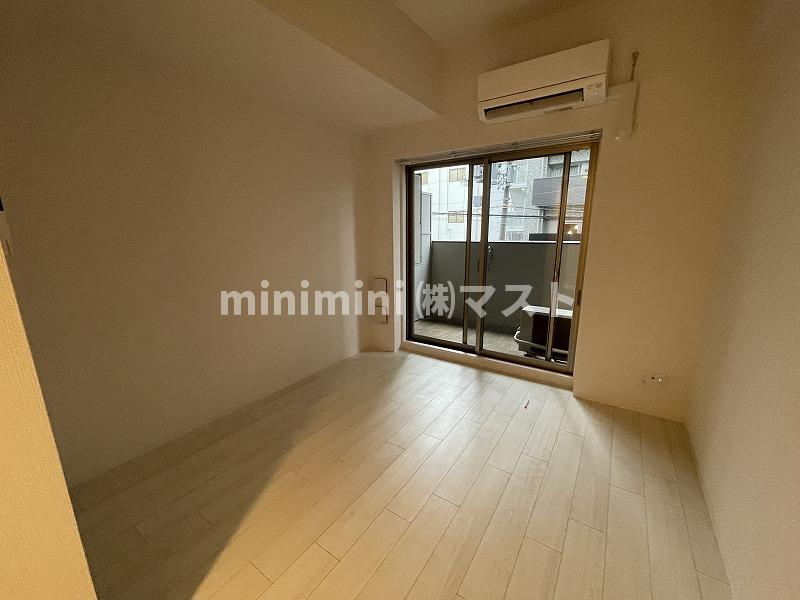 大阪市福島区鷺洲５丁目の賃貸マンションの居間・リビング