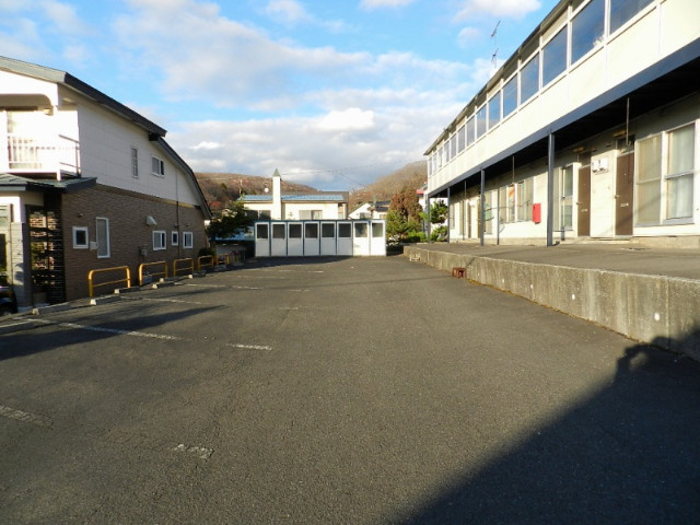 港北ハイツの駐車場