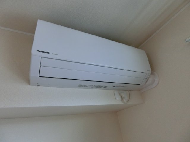 【設備】 | ハーブス カモミール | エアコン
