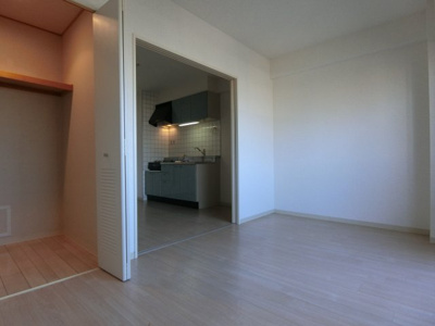 【洋室】 | ロイヤルハイツ清鳳