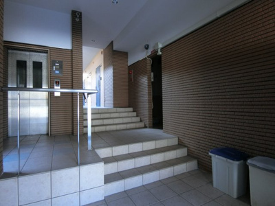 【ロビー】 | ロイヤルハイツ清鳳