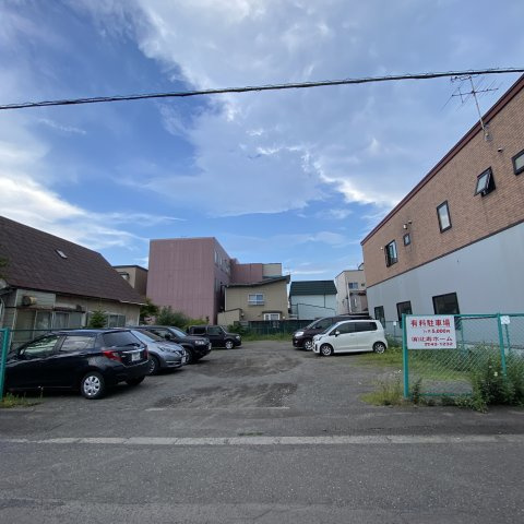 寿壱番館の駐車場
