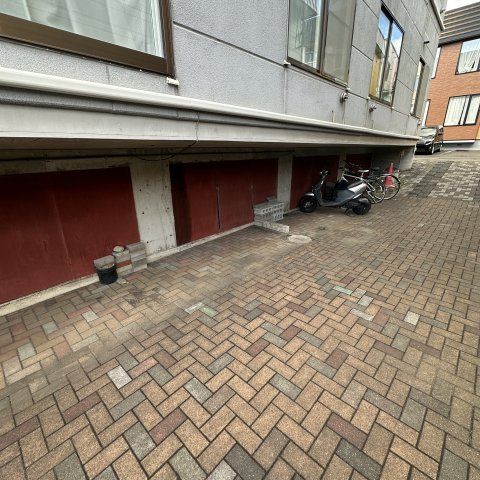 ハイツレイメイの駐車場